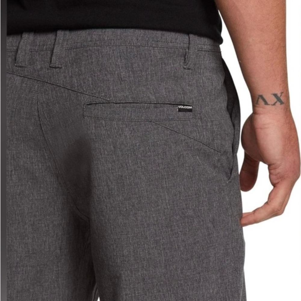 Volcom Mens Hybrid Shorts Size 33” Grey